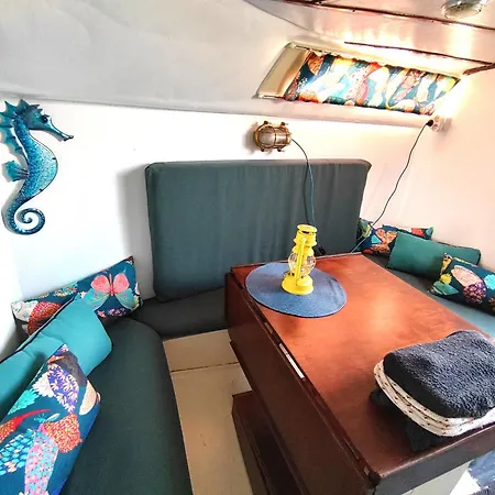 Hotel na wodzie Bateau Voilier *