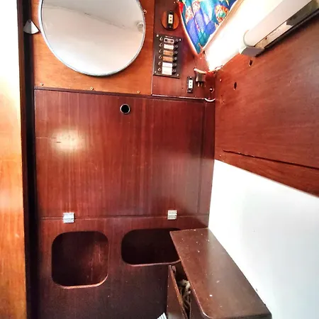 Bateau Voilier Hotel na wodzie La Rochelle (Charente-Maritime)