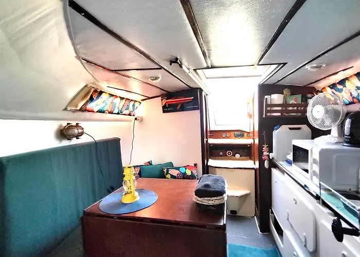 Bateau Voilier Hotel en barco